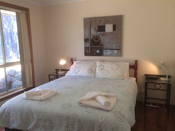 Australian Home Away @ Doncaster Andersons Creek 2 - Port Augusta Accommodation 3