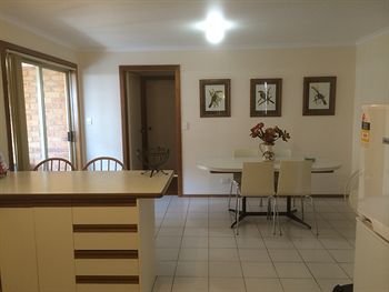 Australian Home Away @ Doncaster Andersons Creek 2 - Port Augusta Accommodation 9