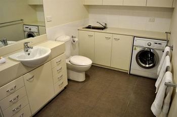 Albert Road Serviced Apartments - Port Augusta Accommodation 10