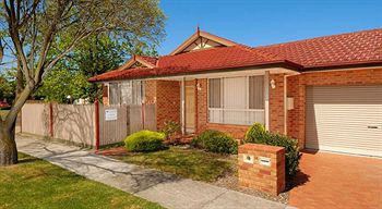 Waverley Corporate Townhouses - Port Augusta Accommodation 1