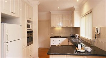 Waverley Corporate Townhouses - Port Augusta Accommodation 4