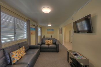 Alex Beach Cabins - Port Augusta Accommodation 14
