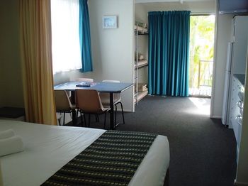 Alex Beach Cabins - Port Augusta Accommodation 33