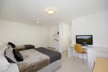 Jacaranda Noosa - Port Augusta Accommodation 36