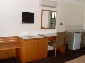 The Denman - Port Augusta Accommodation 3