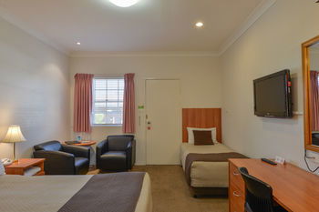 Cadman Motor Inn & Apartments - Port Augusta Accommodation 6