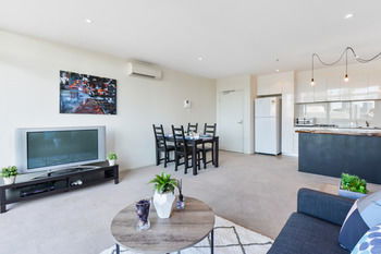 UrbanMinder @ La Banque - Port Augusta Accommodation 7