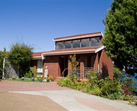 Waterside Accommodation - Derwent Retreat - Port Augusta Accommodation 0