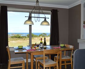 A Portside Experience - King Island - Port Augusta Accommodation 0