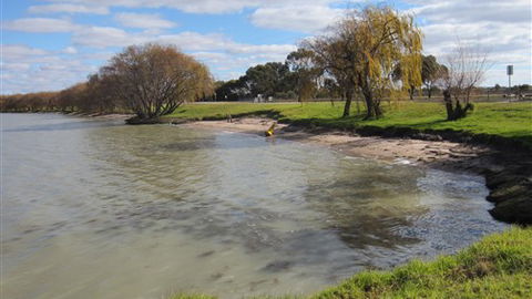Kangaroo Lake Caravan Park - Port Augusta Accommodation 0