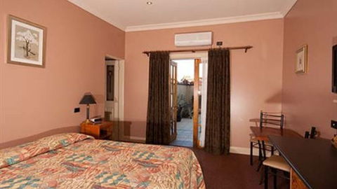 Grand Central Accommodation B&B Cobden - Port Augusta Accommodation 2