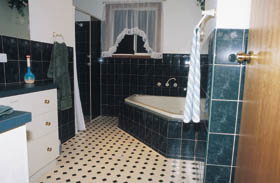 Villa Grenache Bed & Breakfast - Port Augusta Accommodation 0