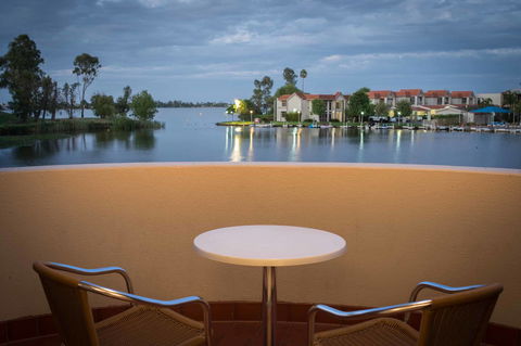 Capri Waters Country Club - Port Augusta Accommodation 5