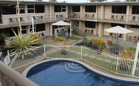 A'Montego Mermaid Beach Motel - Port Augusta Accommodation 0