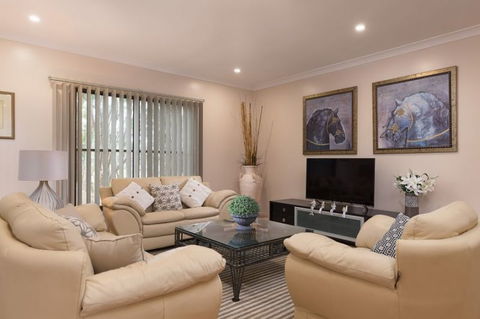 Jacaranda Cottages - Port Augusta Accommodation 7