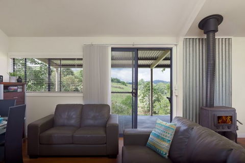 Jacaranda Cottages - Port Augusta Accommodation 3