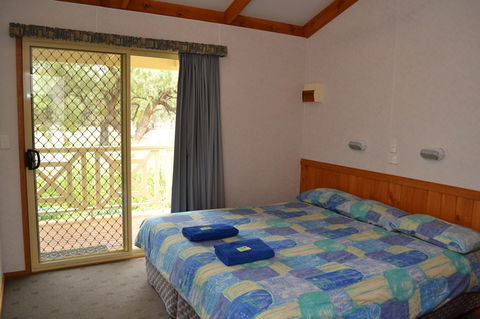 Euston Club Cabin Resort - Port Augusta Accommodation 1
