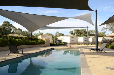 Euston Club Cabin Resort - Port Augusta Accommodation 3