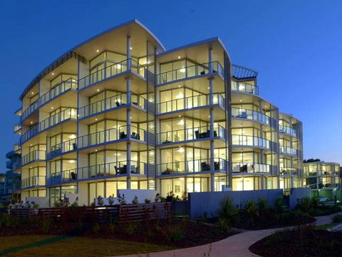 Manta Bargara - Port Augusta Accommodation 1