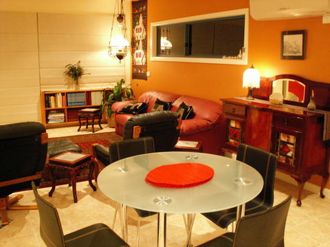 The Black Dolphin - Port Augusta Accommodation 1