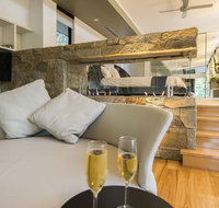 The Feathered Nest - Luxury Wildlife Retreat - Port Augusta Accommodation