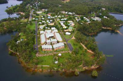Tinaroo Lake Resort - Holiday Apartments - Port Augusta Accommodation 1