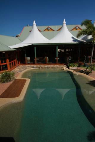 Tinaroo Lake Resort - Holiday Apartments - Port Augusta Accommodation 4