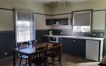 Wagga Wagga Country Cottages - - Port Augusta Accommodation 6