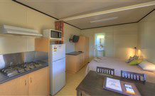 Pilcher Cottage - Port Augusta Accommodation 4