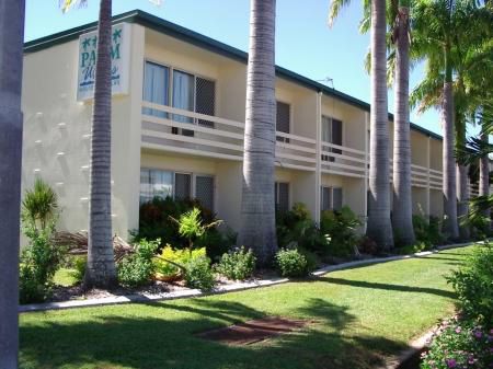Palm Waters Villa - Port Augusta Accommodation 0