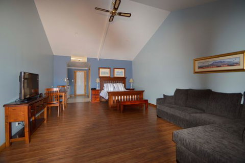Eldee Station Accommodation, Caravan And Campsites - Port Augusta Accommodation 7