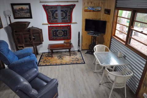Clyde River Cottage - Port Augusta Accommodation 4