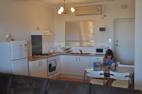 Semaphore Beach Holiday Let - Port Augusta Accommodation 1