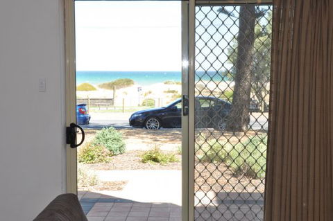 Semaphore Beach Holiday Let - Port Augusta Accommodation 3