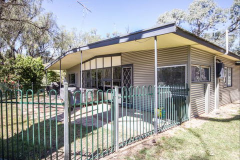 River Shack Rentals - Living The Dream - Port Augusta Accommodation 106