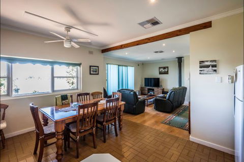 River Shack Rentals - Living The Dream - Port Augusta Accommodation 64