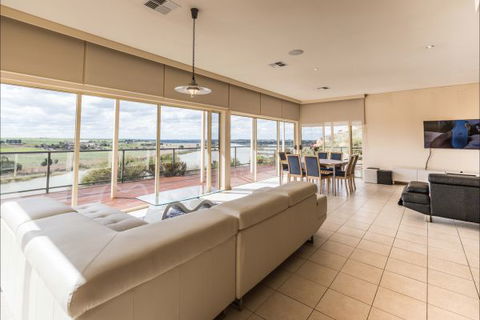 River Shack Rentals - Living The Dream - Port Augusta Accommodation 29