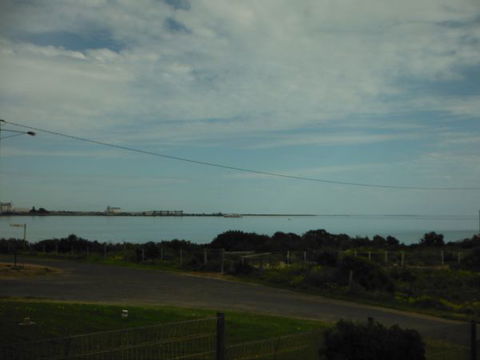 Family Tides - Port Augusta Accommodation 3