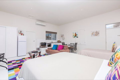 Mr - Port Augusta Accommodation 8