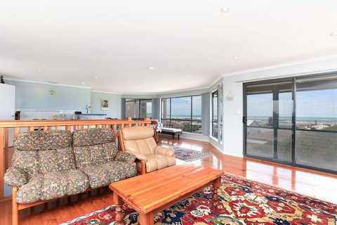 Ambergris - Port Augusta Accommodation 3