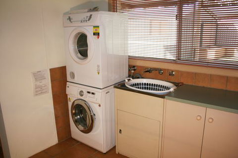 Elderton Guest House - Port Augusta Accommodation 6