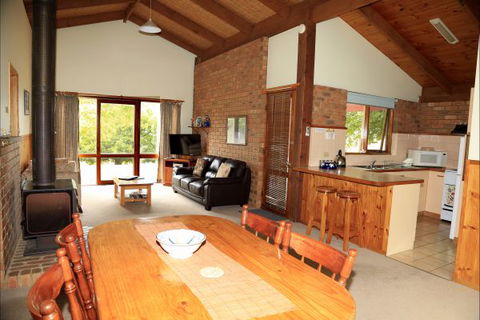 Jamieson Valley Retreat - Port Augusta Accommodation 4