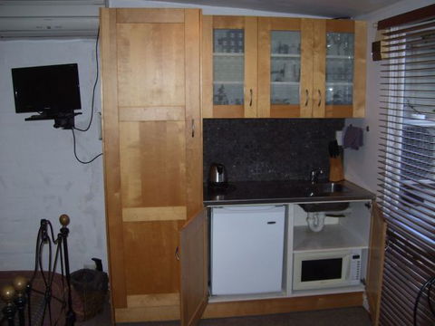 Garden Studio Unit - Port Augusta Accommodation 2