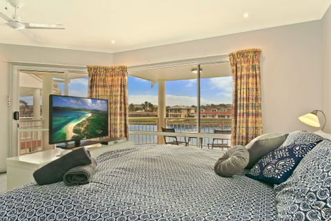 SALT Waterfront Apartment - Port Augusta Accommodation 3