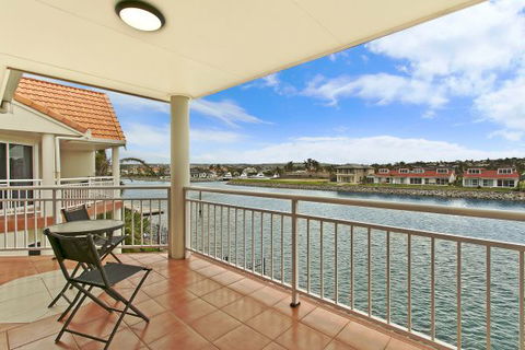 SALT Waterfront Apartment - Port Augusta Accommodation 5