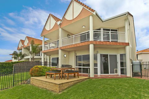 SALT Waterfront Apartment - Port Augusta Accommodation 8