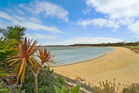 SALT Waterfront Apartment - Port Augusta Accommodation 9
