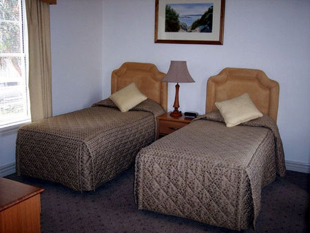 Ross TAS Port Augusta Accommodation