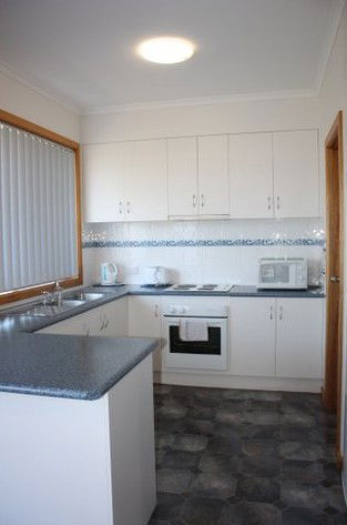 Robe Dolphin Court Apartments - Port Augusta Accommodation 1