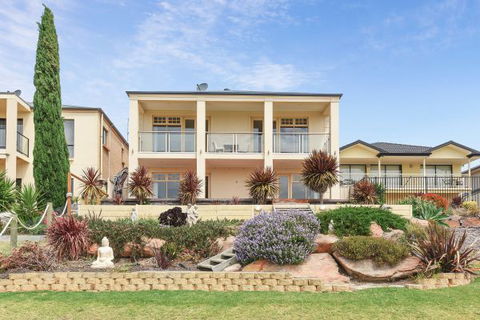 Il Grande Castello - Port Augusta Accommodation 0